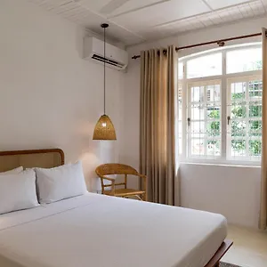  Bed & Breakfast Srilax