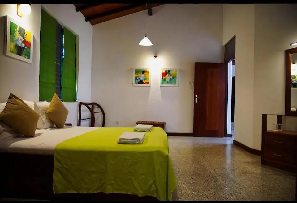 Transit Ward Place Colombo Holiday home